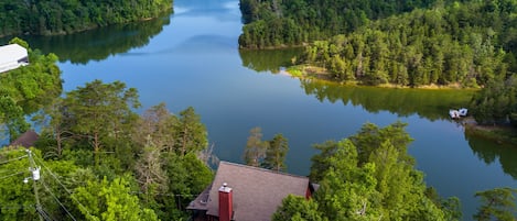 Douglas Lake Front Cabin "Smoke on the Water - Lake Front Access