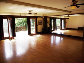 Workshop/Meeting Room
