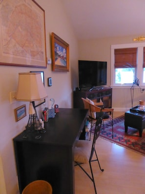 Computer desk and chair with wi-fi
