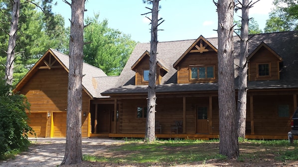 Luxury Log Home Vacation