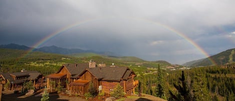 Stunning Mountain Views at 8,000 feet ... "Moonlight Magic"