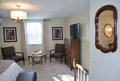 Luxurious 2BR /2Bath Rental in Downtown Bardstown, the heart of Bourbon Country
