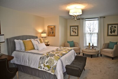 Luxurious 2BR /2Bath Rental in Downtown Bardstown, the heart of Bourbon Country