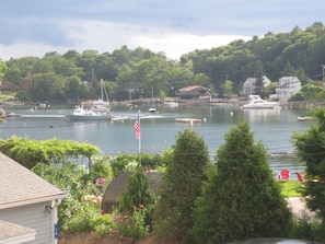 Views over Mill Cove from the deck. Only 6 min walk to town, restaurants & shops