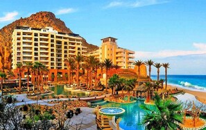 Grand Solmar Land's End Resort & Spa