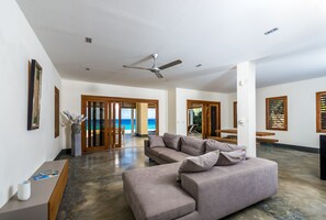 oceanfront living room 