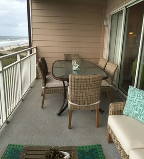 Dining for six on the ocean front patio