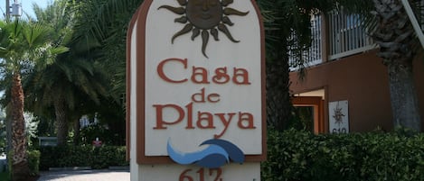 Welcome to Casa de Playa! Your vacation is about to begin!