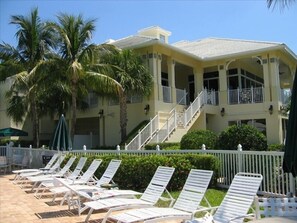 Clubhouse with workout center, saunas, occasional dining, etc.