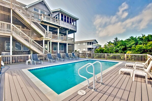 Surf-or-Sound-Realty-Pearl-by-the-Sea-474-Pool