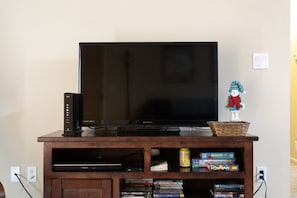 Smart TV with cable, Blu-ray, and Netflix available in each room.