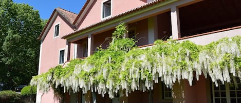 Villa and Garden.