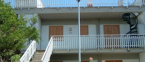 Main entrance and front façade od my retreat at the seaside.