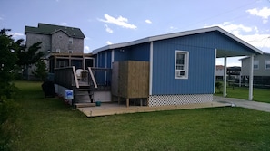 Olde Blue - outside shower, deck and screened porch.
