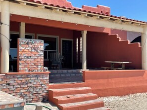 Casita, side view 