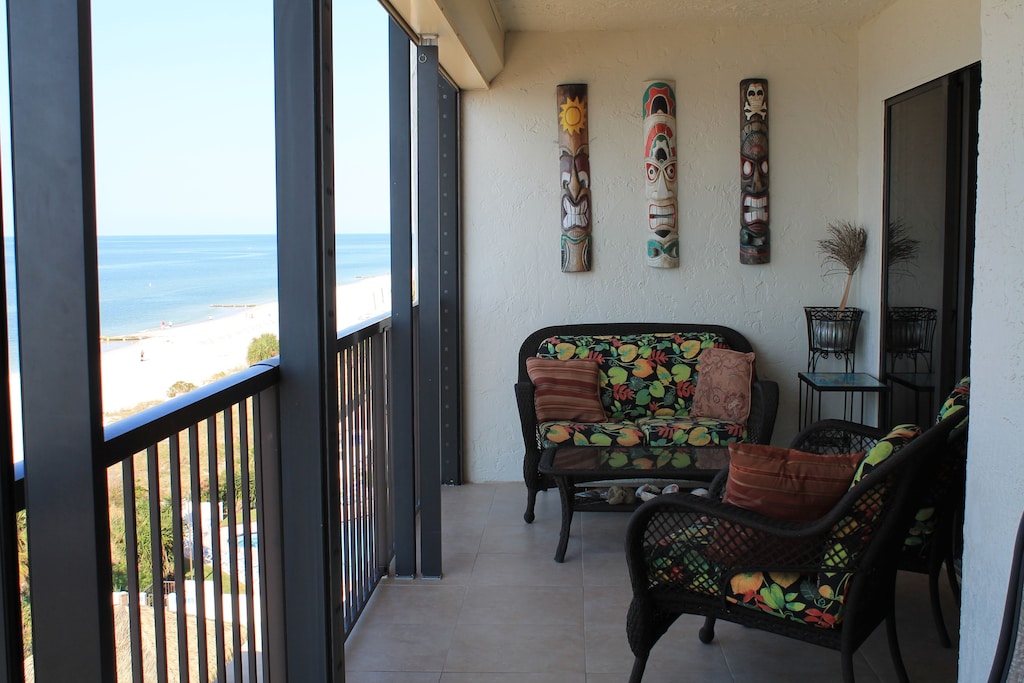 One Bedroom Ocean Sands Beachfront Vacation Condo - Madeira Beach