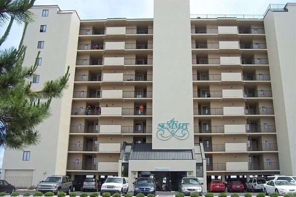 The Fabulous Summit - Home of our lovely Direct Oceanfront Corner Condo
