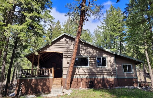 Welcome to Fawn Creek Hideaway! 