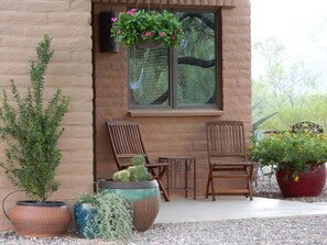 Front Sitting Area