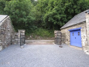 Entrance to Gorman's Cottage