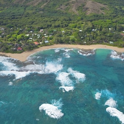 Barefoot Hideaway on left of photo and 3 blocks from sand
