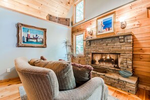 Stretch out in front of the 🔥fireplace