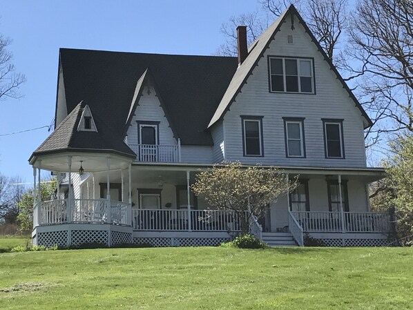 front of House facing the lake