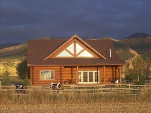 Roys Lodge at sunset