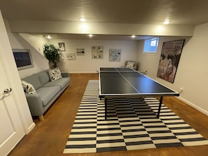 basement pingpong table 