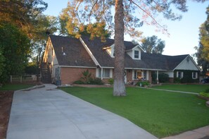 Private Driveway and Private Staircase to upstairs Carriage House