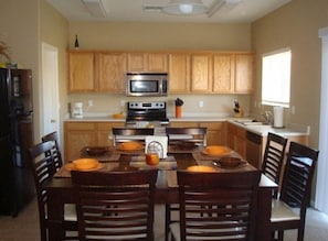 Kitchen & Dining Area