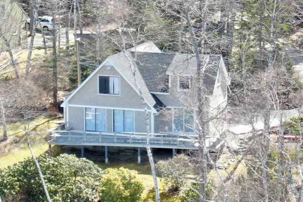 Newly shingled in 2024.