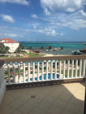 Gorgeous view of the pools and the ocean!