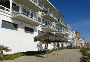 On the upper private beach there is a palapa.