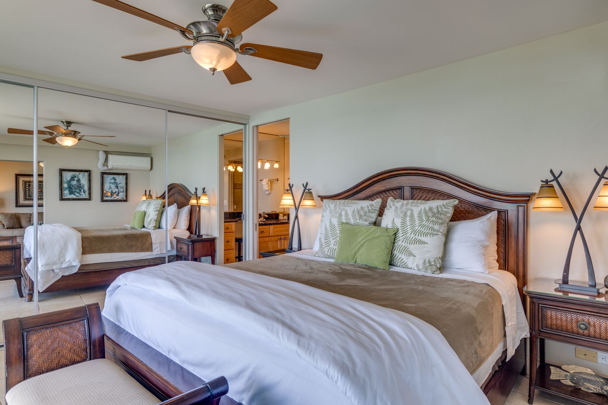NOTHING BUT OCEAN VIEWS! Remodeled, AC, direct ocean front