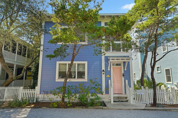 WELCOME TO SOUTHERN SPLENDOR IN SEASIDE, FL!