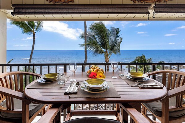 Lanai Oceanfront Dining