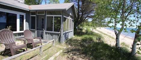 Arrowhead Cottage