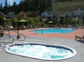 Central Guest Area - Outdoor Hot Tubs & Pool