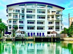 Sun West Palms Building 