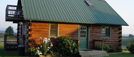 Clean and comfortable log cabin.