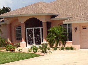 Screened in front porch