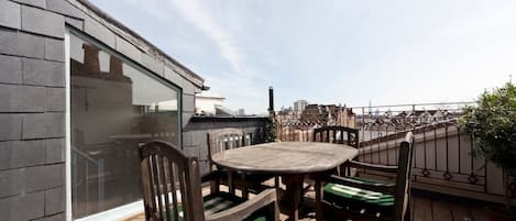 roof terrace