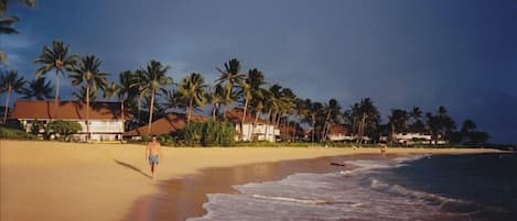 Kiahuna Plantation fronts this beautiful, sandy beach. Sun, swim, snorkel, RELAX