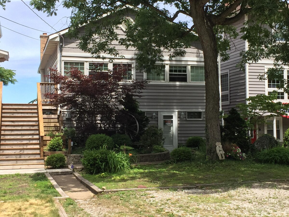 Lake Michigan Waterfront Rental in Grand Beach