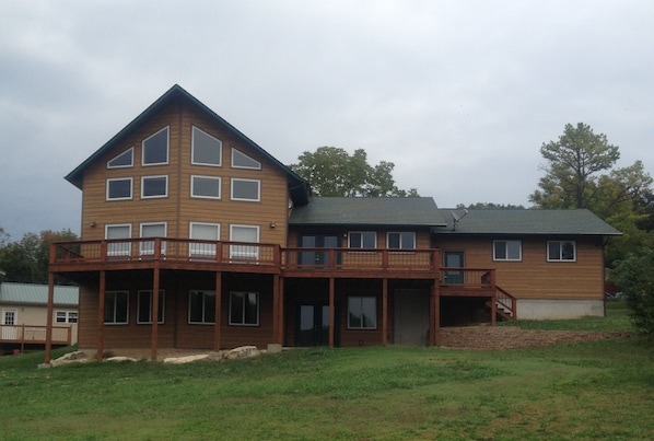 Spacious home overlooks Table Rock Lake!