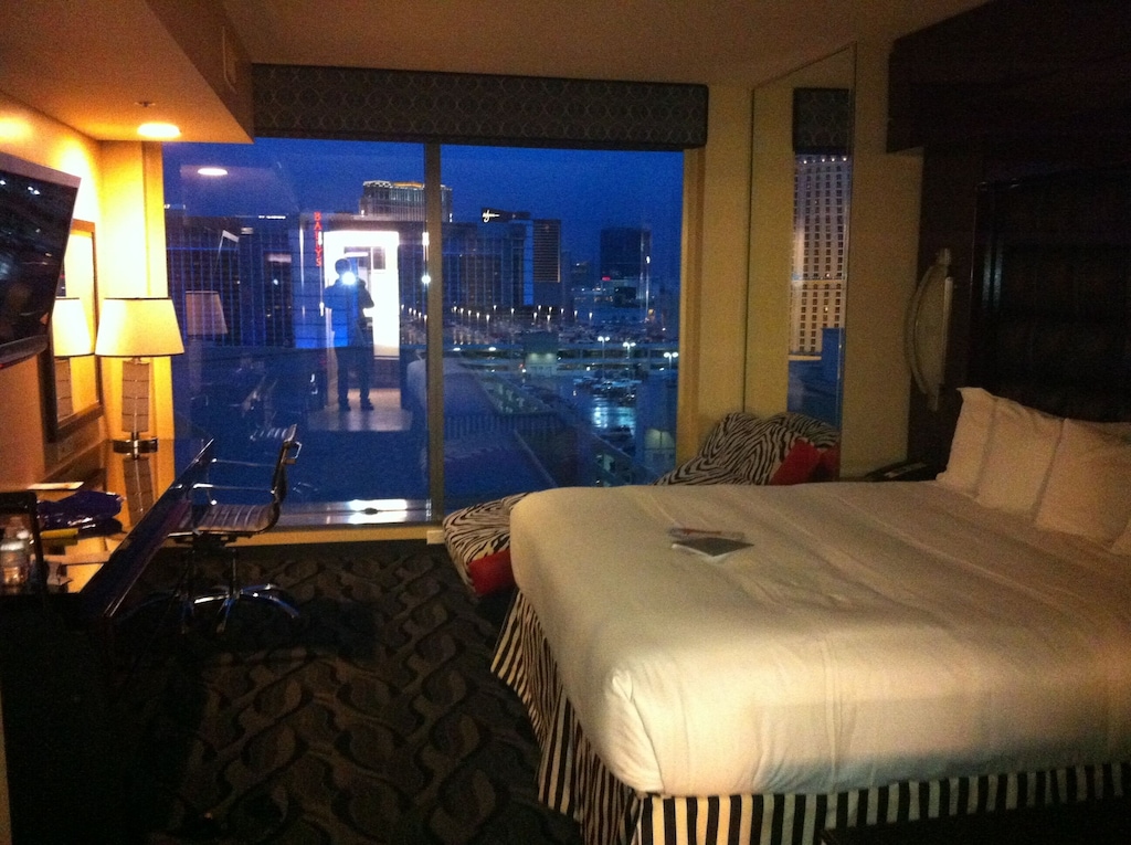 Luxurious 2 Bedroom Suite On The Strip Las Vegas Strip
