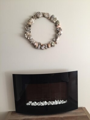 ELECTRIC FIREPLACE