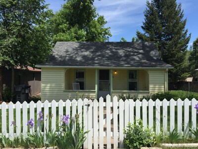 Charming Cottage in Historical Victorian Olde Erie Village