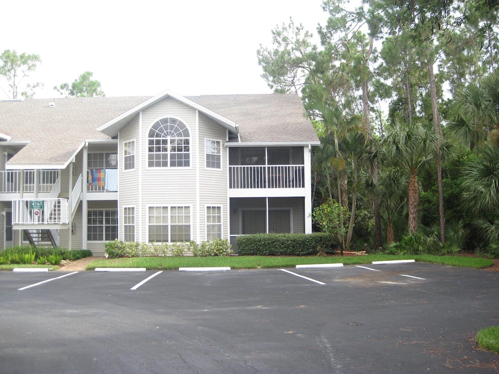 A Completely Renovated Condo in a Gated Community Estero